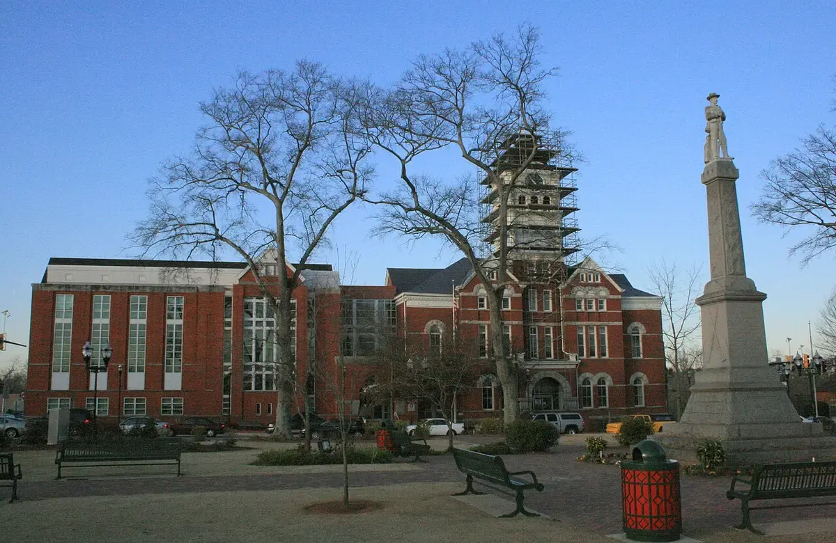 Henry County Courthouse in McDonough