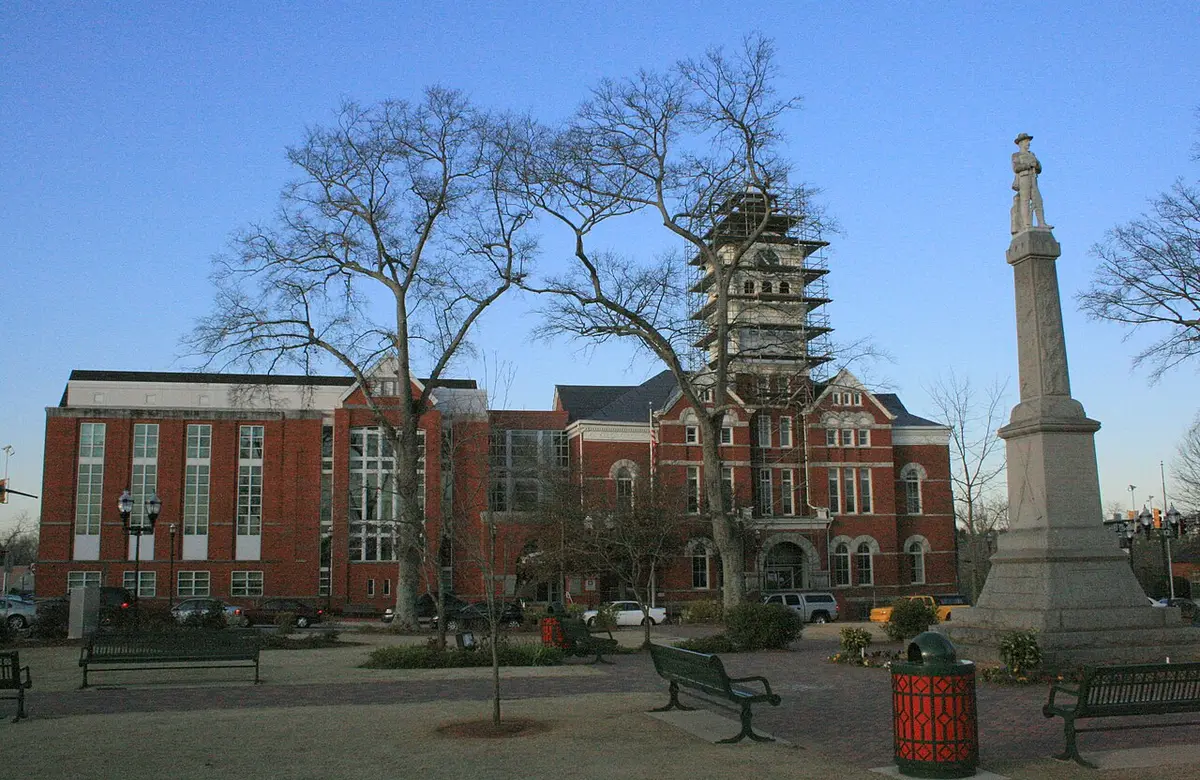 Henry County Courthouse in McDonough